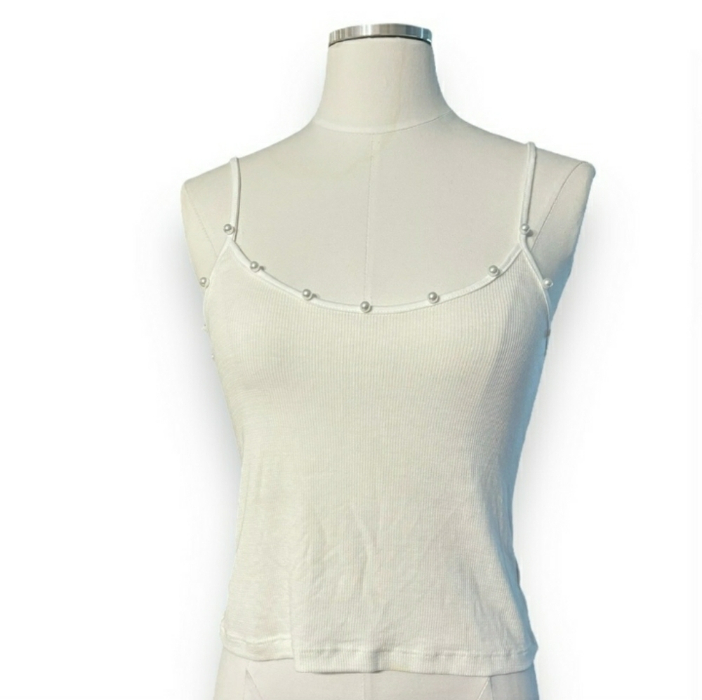 EMMA & SAM Pearl Trimmed Cropped Ribbed Tank